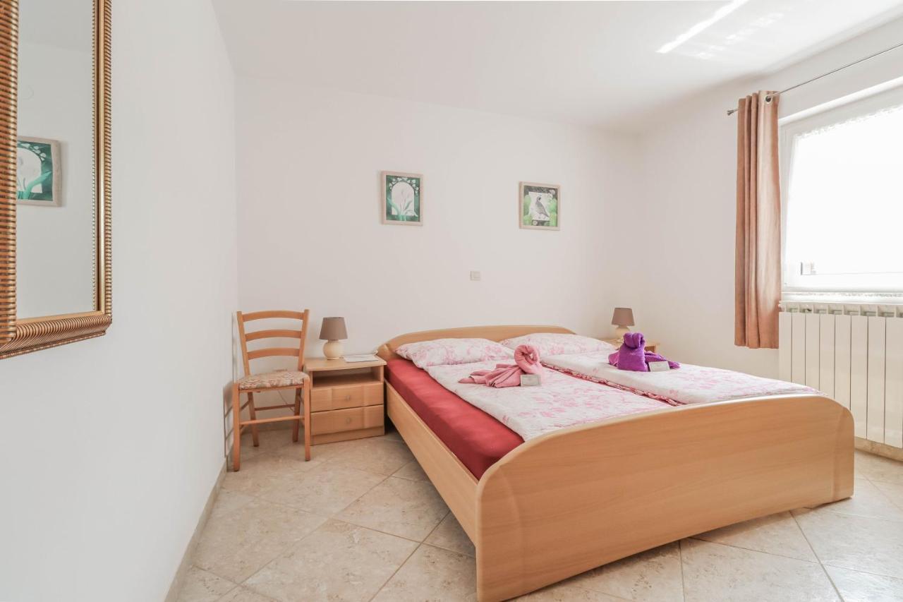 Pension Nina Umag Buitenkant foto