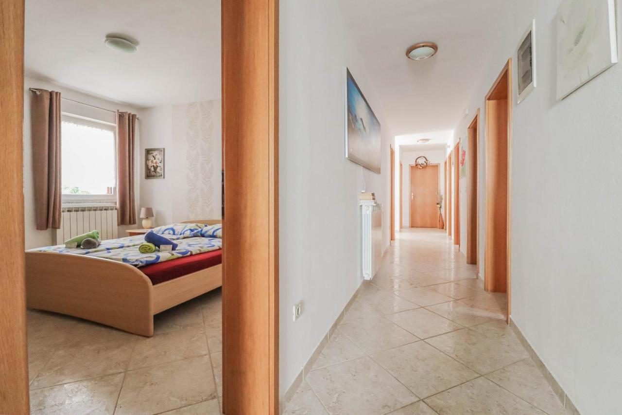 Pension Nina Umag Buitenkant foto