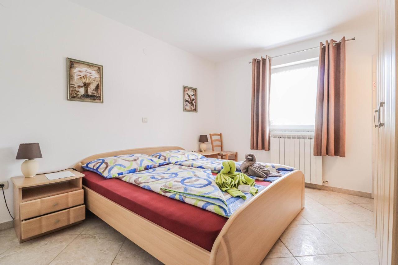 Pension Nina Umag Buitenkant foto