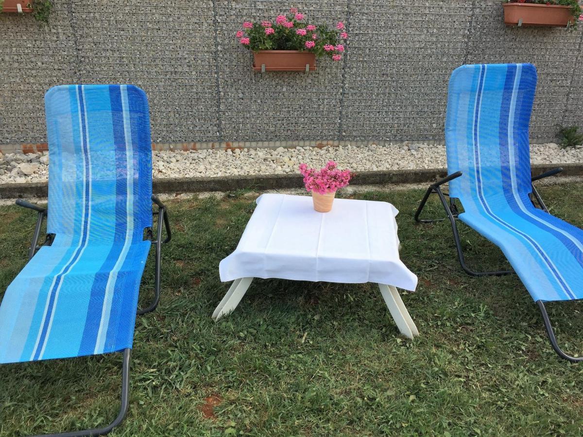 Pension Nina Umag Buitenkant foto