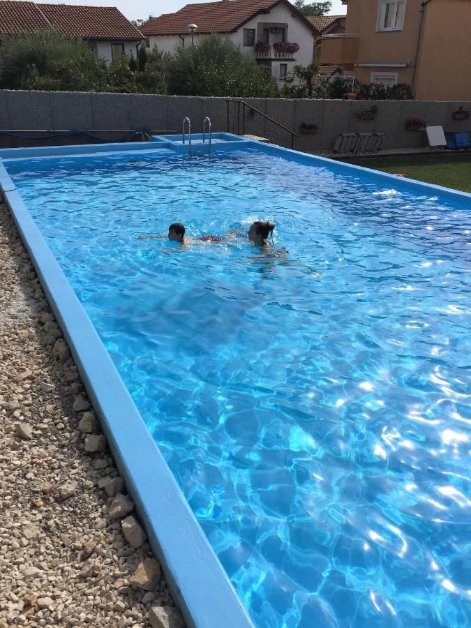 Pension Nina Umag Buitenkant foto
