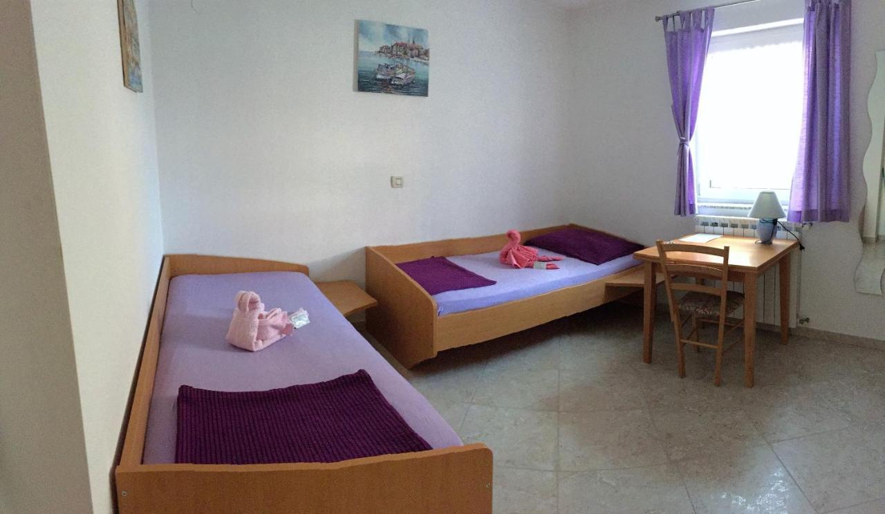 Pension Nina Umag Buitenkant foto
