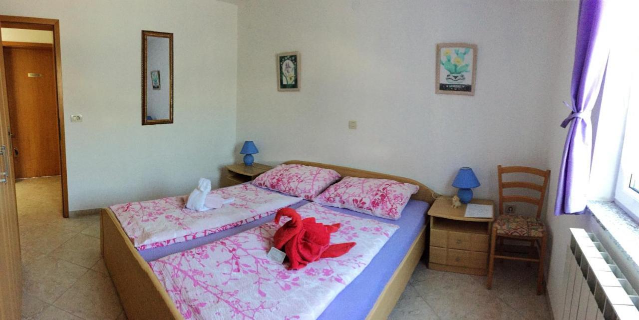 Pension Nina Umag Buitenkant foto