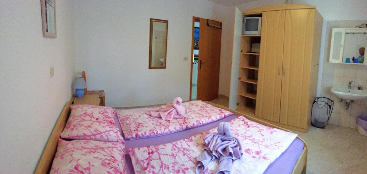 Pension Nina Umag Buitenkant foto
